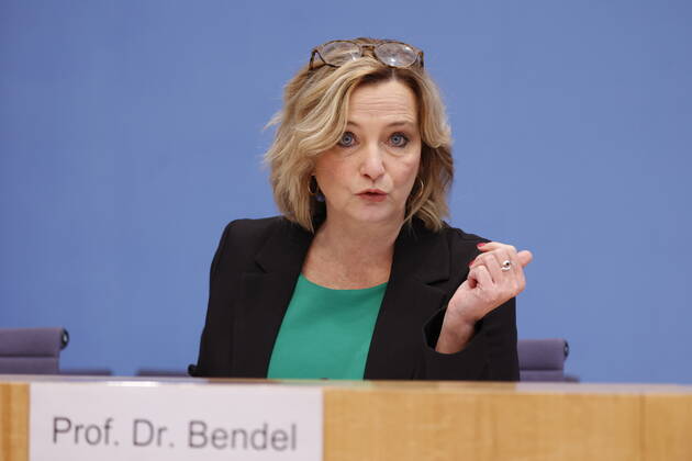 Prof. Dr. Petra Bendel, Vorsitzende des Sachverständigenrat für Integration und Migration (SVR) , Deutschland, Berlin, Bundespressekonferenz, Thema: Ergebnisse des SVR-Integrationsbarometers 2022