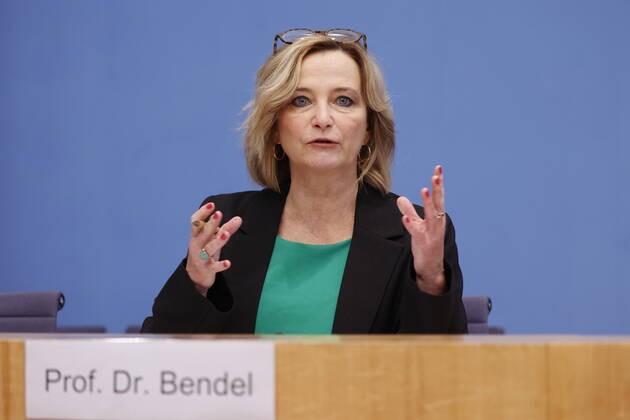 Prof. Dr. Petra Bendel, Vorsitzende des Sachverständigenrat für Integration und Migration (SVR) , Deutschland, Berlin, Bundespressekonferenz, Thema: Ergebnisse des SVR-Integrationsbarometers 2022