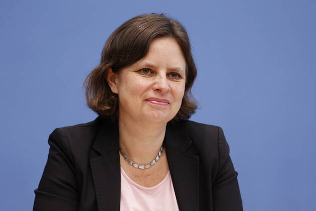 Staatssekretärin Juliane Seifert, BMI, Deutschland, Berlin, Bundespressekonferenz, Thema: Ergebnisse des SVR-Integrationsbarometers 2022
