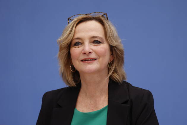 Prof. Dr. Petra Bendel, Vorsitzende des Sachverständigenrat für Integration und Migration (SVR) , Deutschland, Berlin, Bundespressekonferenz, Thema: Ergebnisse des SVR-Integrationsbarometers 2022