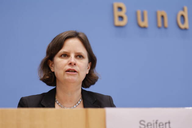 Staatssekretärin Juliane Seifert, BMI, Deutschland, Berlin, Bundespressekonferenz, Thema: Ergebnisse des SVR-Integrationsbarometers 2022