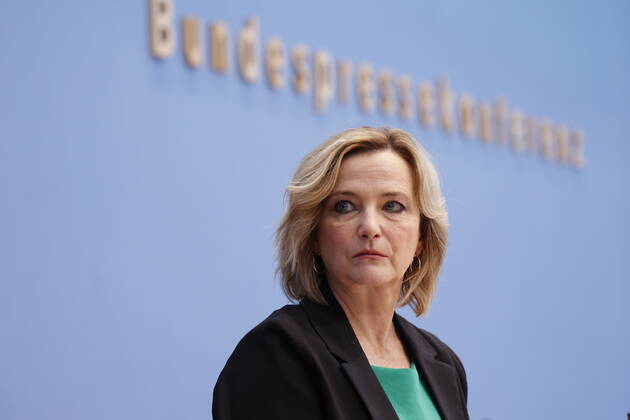 News Bilder des Tages Prof. Dr. Petra Bendel, Vorsitzende des Sachverständigenrat für Integration und Migration (SVR) , Deutschland, Berlin, Bundespressekonferenz, Thema: Ergebnisse des SVR-Integrationsbarometers 2022