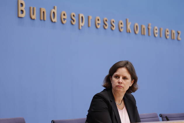 Staatssekretärin Juliane Seifert, BMI, Deutschland, Berlin, Bundespressekonferenz, Thema: Ergebnisse des SVR-Integrationsbarometers 2022