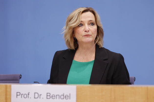 Prof. Dr. Petra Bendel, Vorsitzende des Sachverständigenrat für Integration und Migration (SVR) , Deutschland, Berlin, Bundespressekonferenz, Thema: Ergebnisse des SVR-Integrationsbarometers 2022