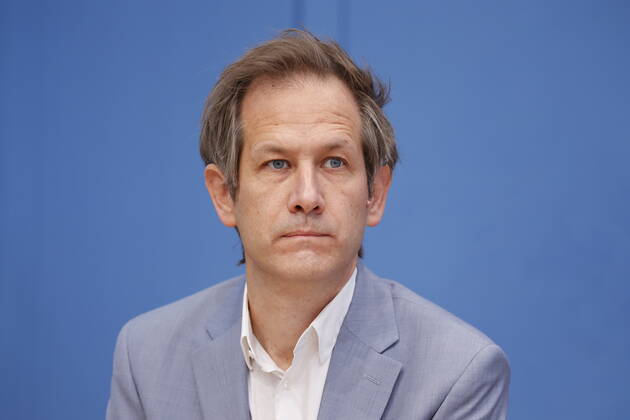 Prof. Dr. Marc Helbling, Mitglied des Sachverständigenrat für Integration und Migration (SVR) , Deutschland, Berlin, Bundespressekonferenz, Thema: Ergebnisse des SVR-Integrationsbarometers 2022