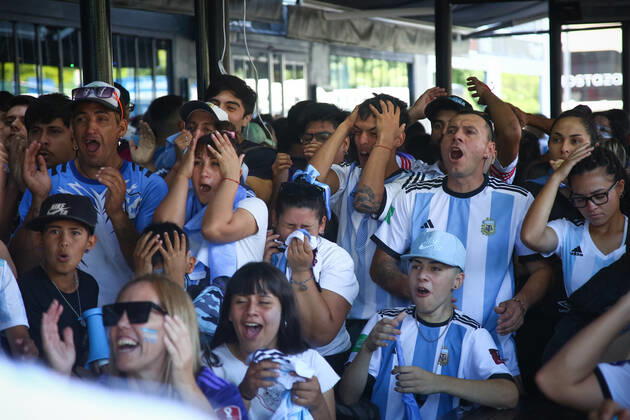 December 18, 2022, Buenos Aires, Argentina: Argentina fans react during the celebration against France, for the finals of world cup Qatar 2022. Final Score: Argentina 4 - 2 France Buenos Aires Argentina - ZUMAs197 20221218_zab_s197_054 Copyright: xRobertoxTuerox