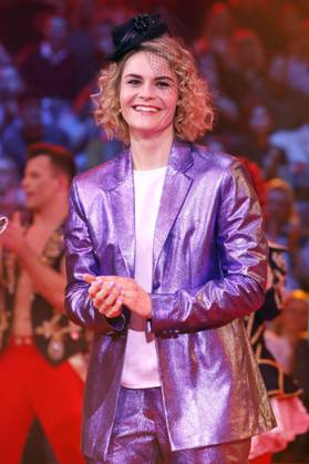 Hazel Brugger bei der Aufzeichnung der SAT.1-Sendung Stars in der Manege im Circus Krone Bau. München, 08.12.2022