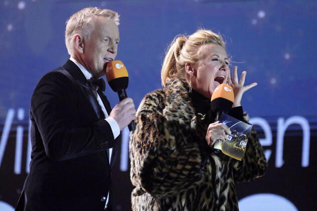 Johannes B. Kerner und Andrea Kiewel in der Silvestershow Celebrate at the Gate - Willkommen 2023 am Brandenburger Tor. Berlin, 31.12.2022