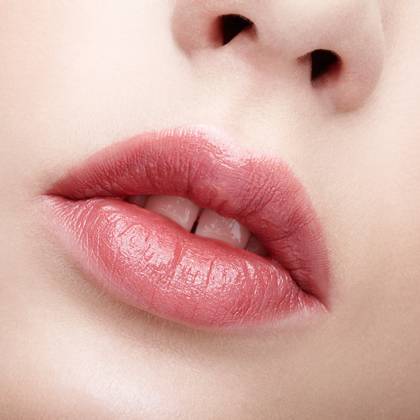 Closeup macro portrait of female part of face. Human woman lips with day beauty makeup. Girl with perfect lips shape Closeup macro portrait of female part of face. Human woman lips with day beauty makeup. Girl with perfect lips shape. Copyright: xZoonar.com SergxZastavkinx(SergeyxPristyazhnyuk)x 12488539 ,model released, Symbolfoto ,property released
