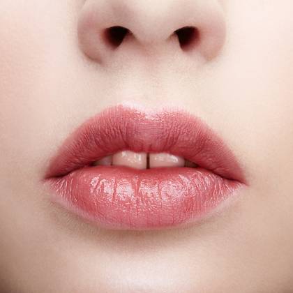 Closeup macro portrait of female part of face. Human woman lips with day beauty makeup. Girl with perfect lips shape Closeup macro portrait of female part of face. Human woman lips with day beauty makeup. Girl with perfect lips shape. Copyright: xZoonar.com SergxZastavkinx(SergeyxPristyazhnyuk)x 12488543 ,model released, Symbolfoto ,property released