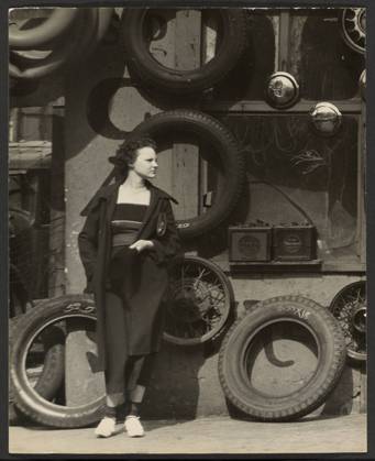 RECORD DATE NOT STATED Garage in Southern City Outskirts Garage, Atlanta, Georgia. Walker Evans (American, 1903 - 1975) Copyright: xpiemagsx gb27084 !ACHTUNG AUFNAHMEDATUM GESCHÄTZT!