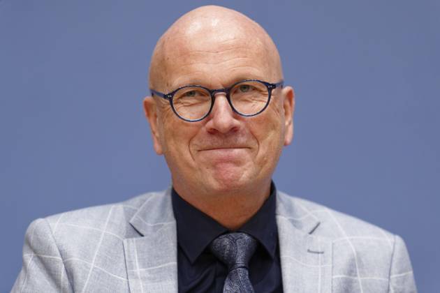 Städte- und Gemeindebund blickt auf 2023 2023-01-04, Deutschland, Berlin - Bundespressekonferenz: Der Deutsche Städte- und Gemeindebund (DStGB) blickt auf das Jahr 2022 zurück und gibt einen Ausblick auf 2023. Im Bild Uwe Brandl, Präsident des DStGB und Erster Bürgermeister der Stadt Abensberg.