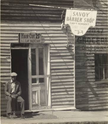 RECORD DATE NOT STATED Savoy Barber Shop, Vicksburg, Mississippi. Walker Evans (American, 1903 - 1975) Copyright: xpiemagsx gb32812 !ACHTUNG AUFNAHMEDATUM GESCHÄTZT!