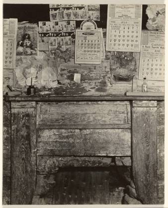 RECORD DATE NOT STATED Wall in Farmer s House, Alabama Fireplace in Frank Tengle s Home, Hale County, Alabama Front Room, the Ricketts House. Walker Evans (American, 1903 - 1975) Copyright: xpiemagsx gb66986 !ACHTUNG AUFNAHMEDATUM GESCHÄTZT!