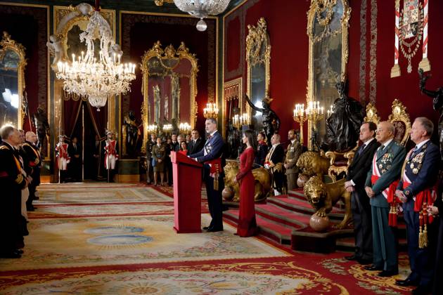 Spain s King Felipe VI (C) delivers a speech next to Queen Letizia (C-R) during the official reception to mark Military Eastern celebration at Royal Palace in Madrid, Spain, 06 January 2022. Spain s King Felipe VI chairs Military Eastern celebration in Madrid !ACHTUNG: NUR REDAKTIONELLE NUTZUNG! Copyright: xJ.J.Guillenx GRAF3058 20230106-d050fddf5753c77de580124aae5c29b3fe61ee6c
