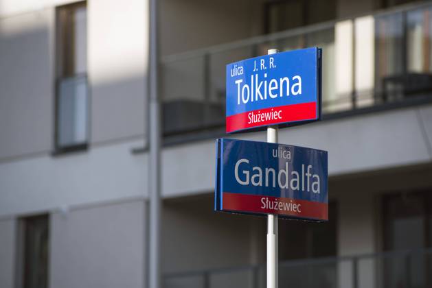 Bilder des Jahres 2023, News 01 Januar News Themen der Woche KW02 News Bilder des Tages January 12, 2023, Warsaw, Mazowieckie, Poland: Gandalf and Tolkien Streets opened in Warsaw s Sluzewiec district nicknamed Mordor. Two intersecting streets in Warsaw have been named after writer J.R.R. Tolkien and one of his most famous characters, Gandalf the wizard. The decision was made at the suggestion of residents, who wanted to reflect the nickname of Mordor given to that part of Warsaw. The Mordor nickname of the Sluzewiec district of the Polish capital was given several years ago, after the majority of new office buildings was built in that part of the city. Warsaw Poland - ZUMAs197 20230112_zab_s197_040 Copyright: xAttilaxHusejnowx