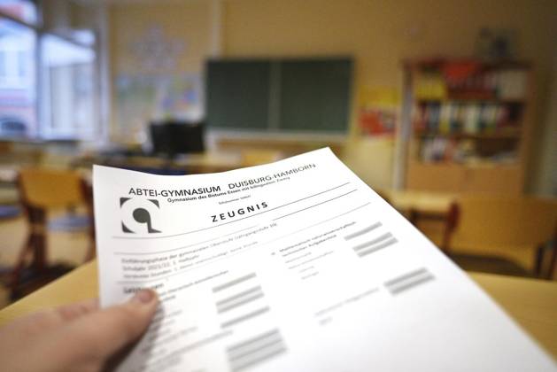 Interview zum Them aZeugnisnot unter Pandemiebedingunegen am Abtei-Gymnasium Copyright: OliverxMüller
