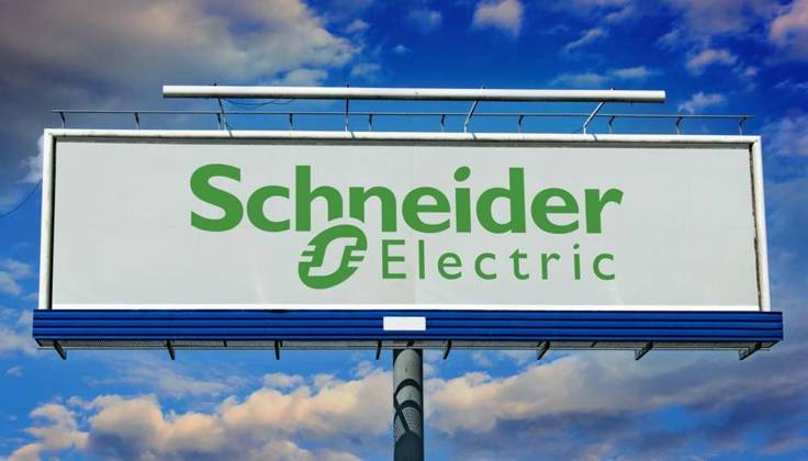 Advertisement billboard displaying logo of Schneider Electric, POZNAN, POL - JUN 28, 2022: Advertisement billboard displaying logo of Schneider Electric, a French multinational company that specialises in digital automation and energy management, POZNAN, POL - JUN 28, 2022: Advertisement billboard displaying logo of Schneider Electric, a French multinational company that specialises in digital automation and energy management, 03.12.2022, Copyright: xmonticellox Panthermedia33129619.jpg