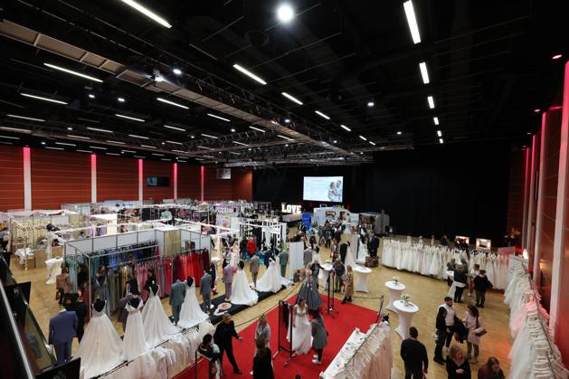 Impressionen der Hochzeits und Festmesse 2023 in der Siegerlandhalle Messe zum Thema Hochzeit und Fest am 14.01.2023 in Siegen Deutschland. Nur Redaktionelle Nutzung