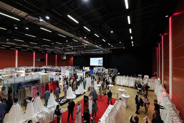 Impressionen der Hochzeits und Festmesse 2023 in der Siegerlandhalle Messe zum Thema Hochzeit und Fest am 14.01.2023 in Siegen Deutschland. Nur Redaktionelle Nutzung