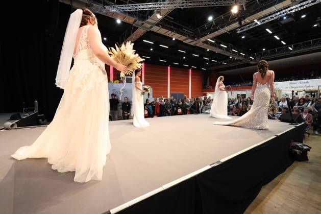 Impressionen der Hochzeits und Festmesse 2023 in der Siegerlandhalle Messe zum Thema Hochzeit und Fest am 14.01.2023 in Siegen Deutschland. Nur Redaktionelle Nutzung