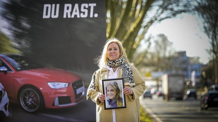Plakate gegen Raser in Dortmund. Copyright: RalfxRottmann
