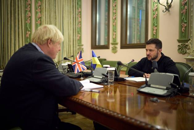 Ukraine-Krieg, Jahrestag der Invasion, Persönlichkeiten besuchen die Ukraine, Archivbilder Ukraine s President Volodymyr Zelensky meets with Former UK PM Boris Johnson in the Ukrainian capital Kyiv Ukraine s President Volodymyr Zelensky meets with Former UK PM Boris Johnson in the Ukrainian capital Kyiv on January 22, 2023. Photo by PRESIDENT OF UKRAINE OFFICE apaimages Ukraine Ukraine Ukraine 220123_Kyiv_UPO_00 (19) Copyright: xapaimagesxPRESIDENTxOFxUKRAINExOFFICE xapaimagesx