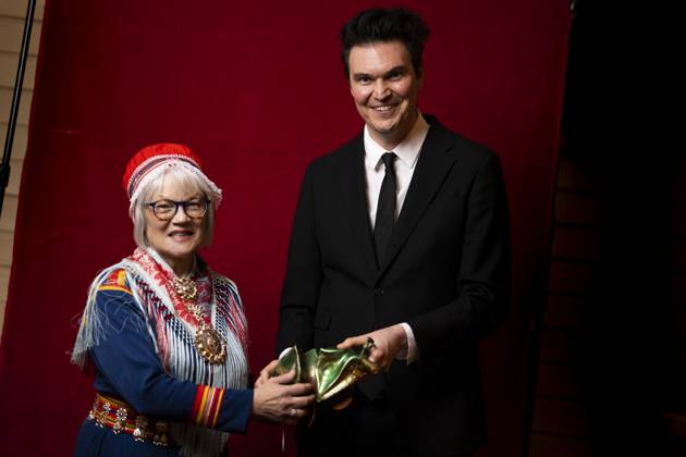 STOCKHOLM 20230123 The director Thomas Jackson th received the award for best documentary film for Historjá stygyn for Sápmi about Britta Marakatt Labba tv STOCKHOLM SWEDEN x10050x,  Copyright: xPontusxLundahlx xTTx GULDBAGGEN 2023 TTABB0000000000154651