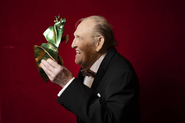 STOCKHOLM 20230123 Björn Gustafson with the Guldbaggens honorary award STOCKHOLM SWEDEN x10050x,  Copyright: xPontusxLundahlx xTTx GULDBAGGEN 2023 TTABB0000000000154668