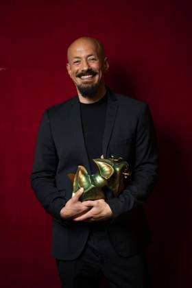 Tarik Saleh wins Best Screenplay for his film Boy from heaven during the Swedish Film Awards, Guldbaggegalan, at Cirkus in Stockholm, Sweden, January 23, 2023 STOCKHOLM SVERIGE x10050x,  Copyright: xPontusxLundahlx xTTx SWEDISH FILM AWARDS 2023 SCANPIXB054507