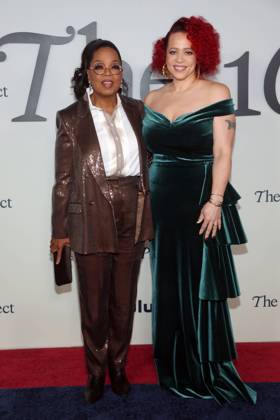 Bilder des Jahres 2023, Entertainment 01 Januar Entertainment Themen der Woche KW04 Entertainment Bilder des Tages LOS ANGELES, CA - JANUARY 26: Oprah Winfrey and Nikole Hannah-Jones at the premiere of Hulu s The 1619 Project at the Academy Museum of Motion Pictures in Los Angeles, California on January 26, 2023. Copyright: xFayexSadoux