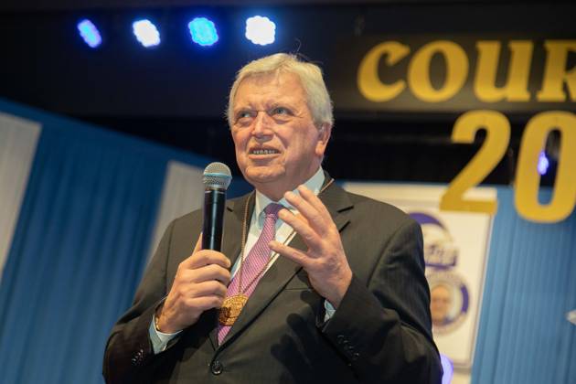 Verleihung des Courageordens an Volker Bouffier 29.01.2023 Bürstadt Verleihung des Courageordens an Volker Bouffier