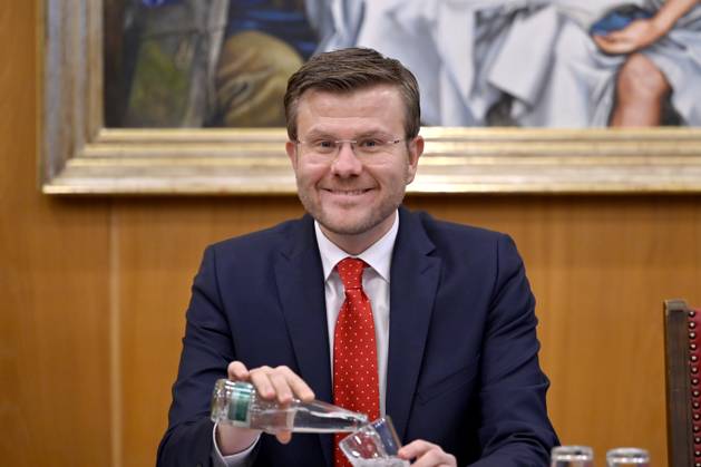 Nürnbergs Oberbürgermeister Marcus König (CSU) bei der Vorstellung des Preisträgers für den Nürnberger Menschenrechtspreis 2023. Der Internationale Nürnberger Menschenrechtspreis 2023 geht an Malcolm Bidali aus Kenia für seinen Einsatz gegen die Ausbeutung von Arbeitsmigranten. Nürnberg, 30.01.2023 Bayern Deutschland Copyright: xDwixAnoraganingrumx