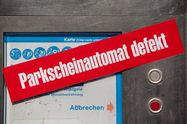 Parkscheinautomat defekt Parkscheinautomat defekt Copyright: xZoonar.com DanielxKühnex 6757473