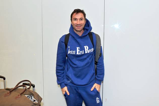 Entertainment Bilder des Tages RTL - Dschungelcamp 2023. Lucas Cordalis anläßlich der Ankunft der Kandidaten der RTL - Sendung Ich bin ein Star - holt mich hier raus vom Dschungel-Camp 2023 in Australien am 01.02.2023 auf dem Flughafen Frankfurt Main. 20230201MWI57074