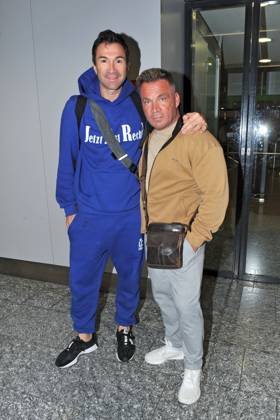 RTL - Dschungelcamp 2023. Lucas Cordalis und Peter Klein anläßlich der Ankunft der Kandidaten der RTL - Sendung Ich bin ein Star - holt mich hier raus vom Dschungel-Camp 2023 in Australien am 01.02.2023 auf dem Flughafen Frankfurt Main. 20230201MWI56739
