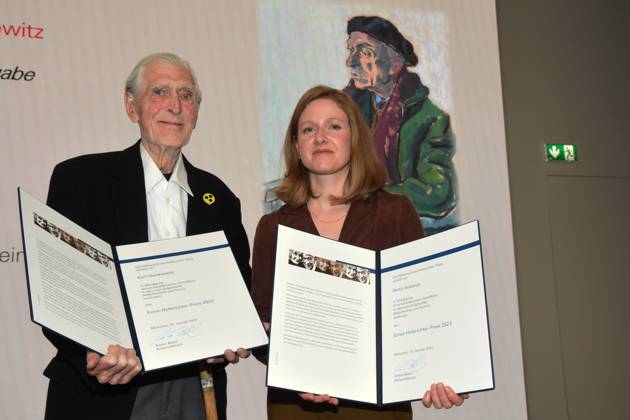 Karl Stankiewitz. Journalist Preistraeger Aykant Deniz Journalistin Preistraegerin Muenchen 31.01.2023 Literaturhaus Verleihung der Ernst-Hoferichter-Preise 2023 Muenchen