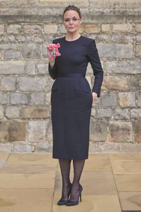 . 07 02 2023. Windsor, United Kingdom. Fashion designer Stella McCartney with her CBE after an Investiture at Windsor Castle, United Kingdom.  xPoolx xi-Imagesx IIM-24132-0005