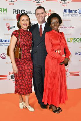 Rachel Hermlin, Andrej Hermlin und Joyce Hermlin bei der Verleihung des Askania Award 2023 im Capital Club im Hilton Hotel. Berlin, 14.02.2023