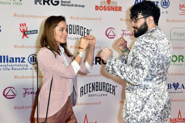 Sarah Alles und Mohamed Chahrour bei der Verleihung des Askania Award 2023 im Capital Club im Hilton Hotel. Berlin, 14.02.2023