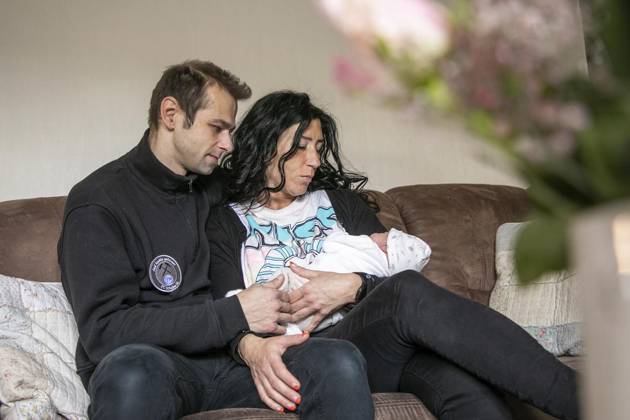 Rosa Maria Protzek und Michael Podschadly beklagen sich nach der Geburt ihres Sohnes darüber, was am Marienhospital in Bottrop passiert ist Copyright: ThomasxGödde