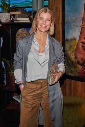 Valerie Niehaus - Verleihung des Blaue Blume Award 2023 von Romance TV in THE REED in Berlin am 15.02.2023. Blaue Blume Award 2023