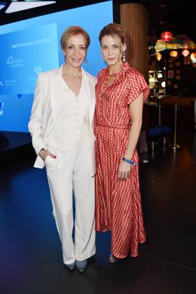 Annika Ernst und Jessica Ginkel bei der Verleihung des Blaue Blume Award 2023 im The Reed. Berlin, 15.02.2023