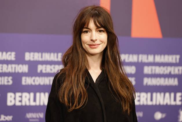 Anne Hathaway bei der Pressekonferenz zum Film She Came To Me im Rahmen der 73. Berlinale International Film Festival am 16.02.2023 in Berlin Berlinale 2023- She Came To Me - Photo Call & PK
