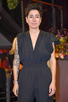 Dunja Hayali bei der Festivaleröffnung und der Premiere des Kinofilms She Came to Me auf der Berlinale 2023 73. Internationale Filmfestspiele Berlin im Berlinale Palast. Berlin, 16.02.2023