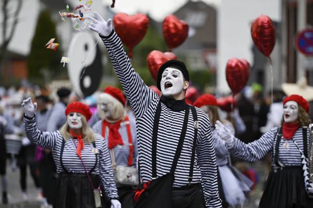 IMAGO Creative, Gesellschaft, Fasching Fastnachtsumzug iHanau Steinheim 19.02.2023 Hanau Fastnachtsumzug 2023 Hanau im Stadtteil Steinheim. Frankfurt Frankfurt Hessen Germany