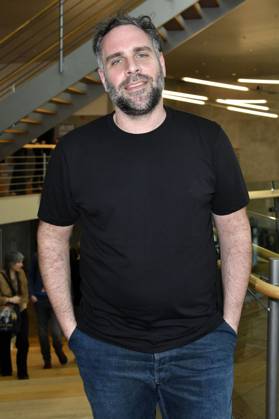 Max Fey bei der Verleihung des Preises der deutschen Filmkritik 2023 in der Akademie der Künste. Berlin, 19.02.2023