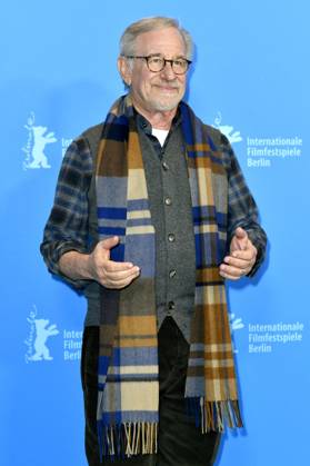 Steven Spielberg beim Photocall zur Verleihung des Goldenen Ehrenbären auf der Berlinale 2023 73. Internationale Filmfestspiele Berlin im Hotel Grand Hyatt. Berlin, 21.02.2023
