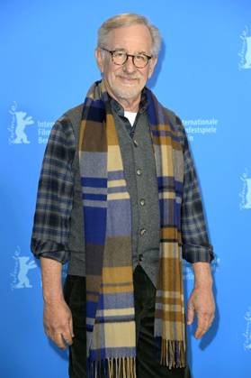 Steven Spielberg beim Photocall zur Verleihung des Goldenen Ehrenbären auf der Berlinale 2023 73. Internationale Filmfestspiele Berlin im Hotel Grand Hyatt. Berlin, 21.02.2023