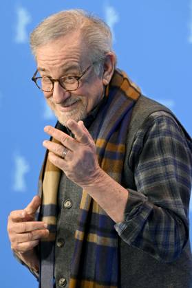 Steven Spielberg beim Photocall zur Verleihung des Goldenen Ehrenbären auf der Berlinale 2023 73. Internationale Filmfestspiele Berlin im Hotel Grand Hyatt. Berlin, 21.02.2023